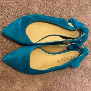 Report small heel shoe